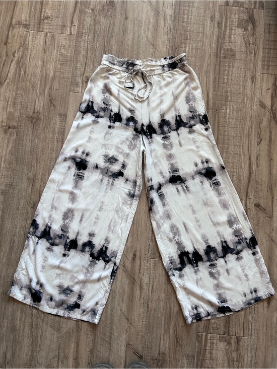 Alia Pants - Festival Wide Leg crops Tie-Dye Lounge Pants Black grey White boho summer beachy